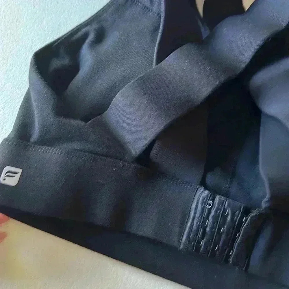 Fabletics - Picture 3 of 3